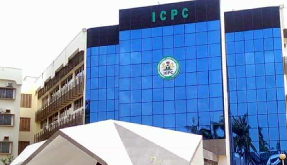 1784751020 ICPC1