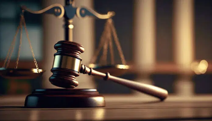 1785133214 court gavel 1