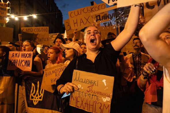 People protest against the dismissal Fedorov People protest against the dismissal Fedorov