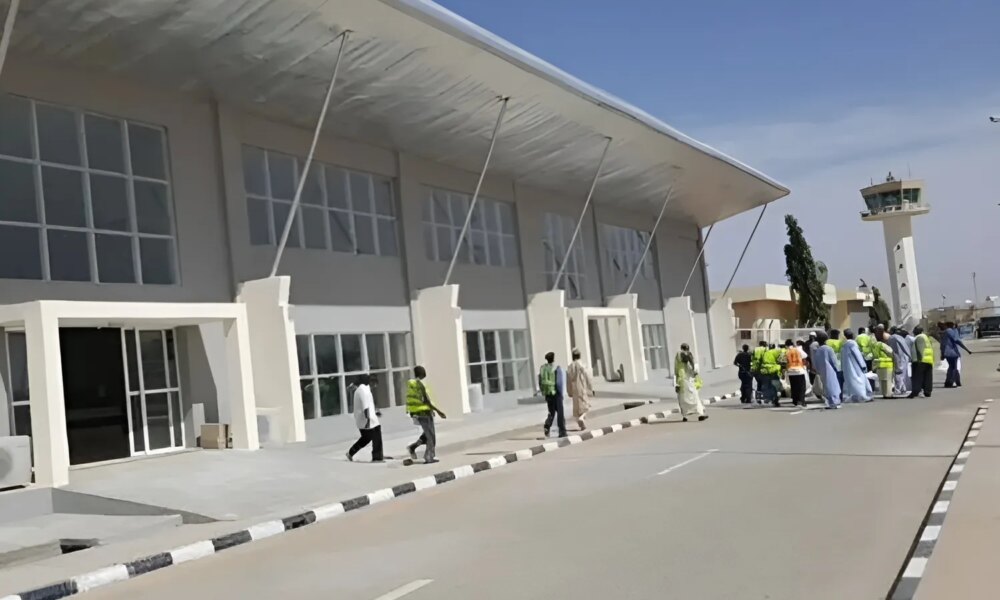 Airport 750x536 1