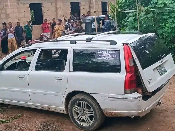 family found dead