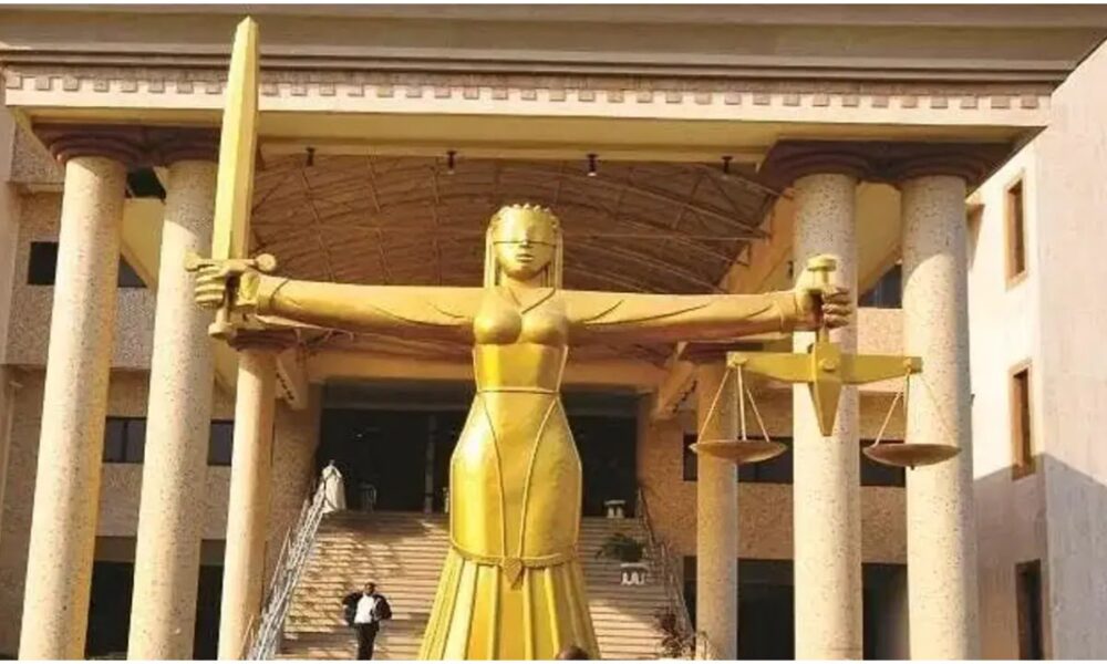 1785928827 Court