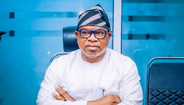 1786600830 Bola Oyebamiji