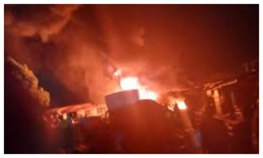 1788183024 Fire 3