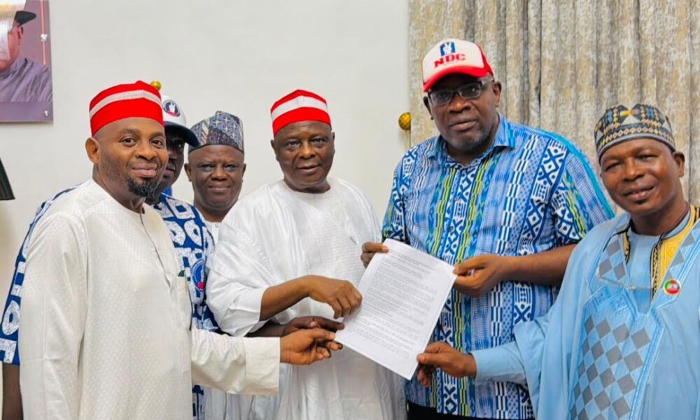 Seriake Dickson hosts kwankwaso