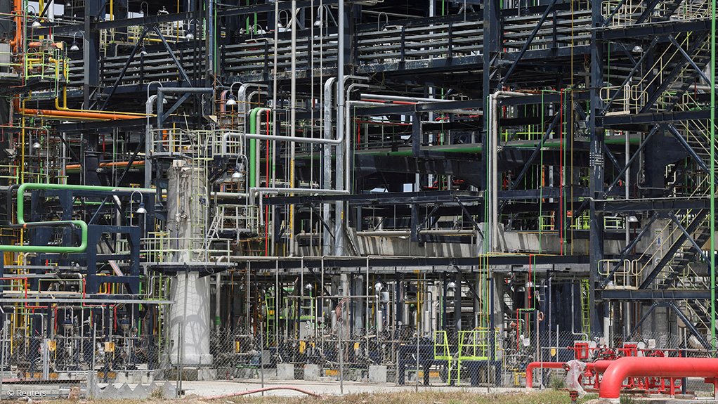 0001108386 resized dangoteoilrefinerynigeria0124reuters1022
