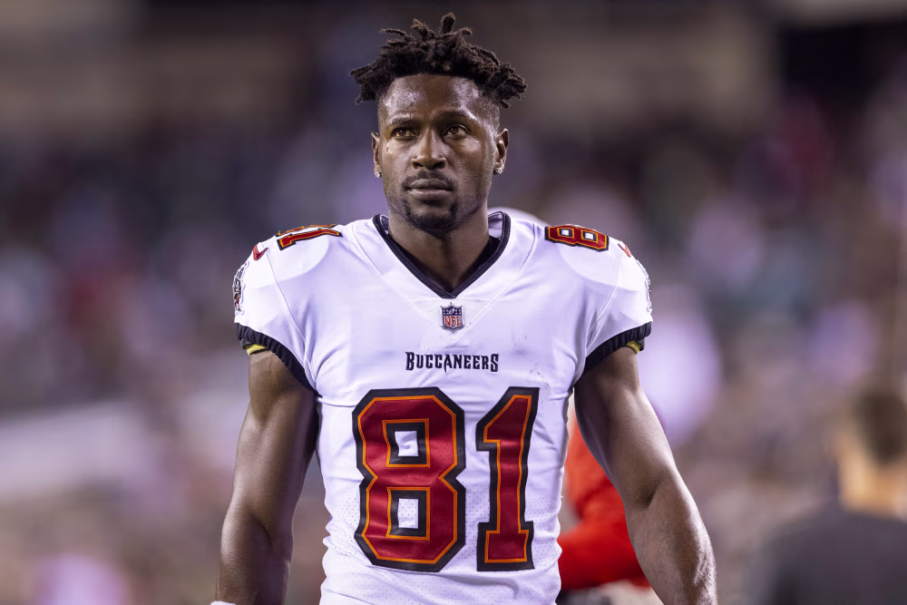250613 antonio brown ch 1042 2b98ed