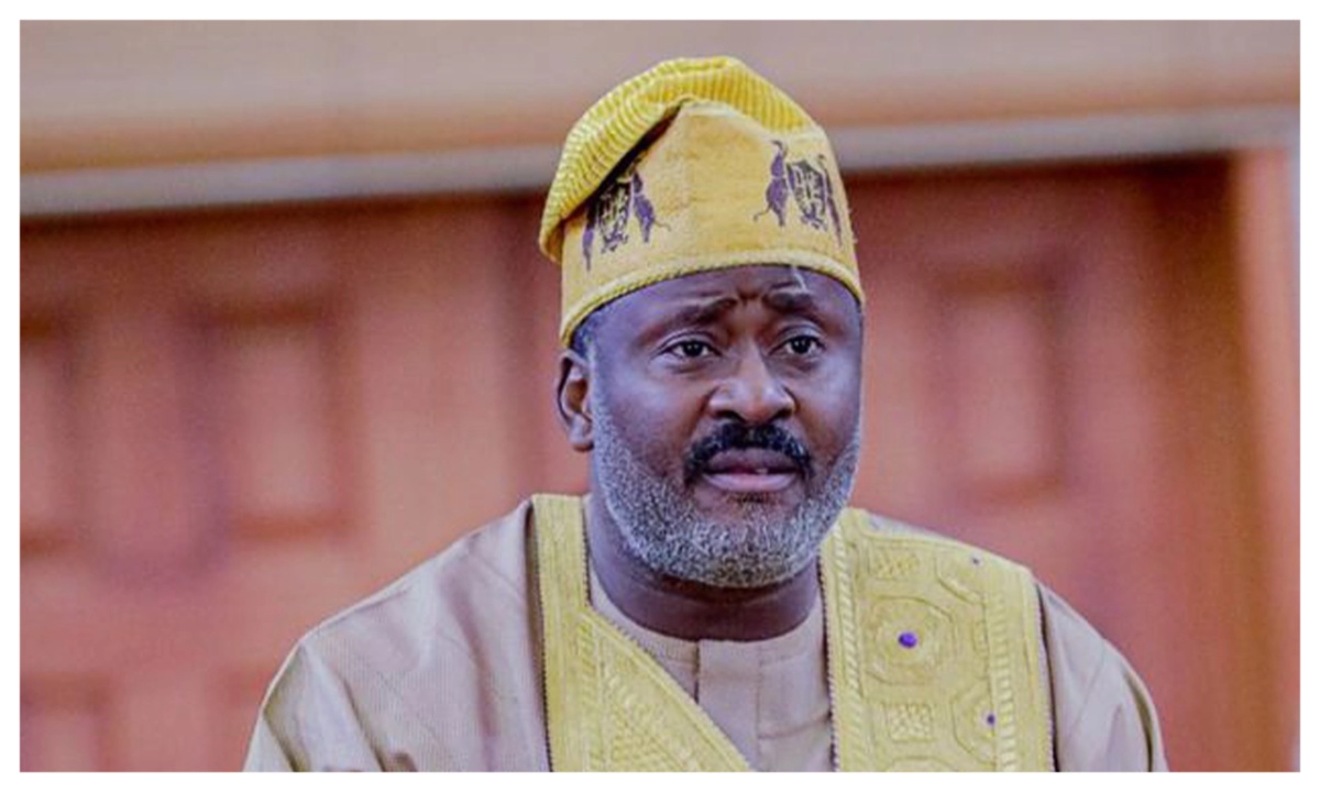 Desmond Elliot0
