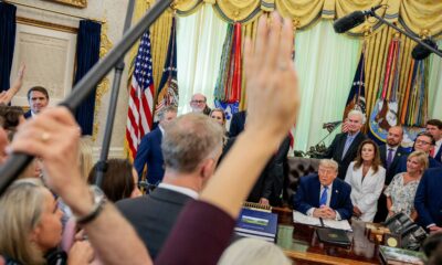 skynews oval office trump reporters 7356410