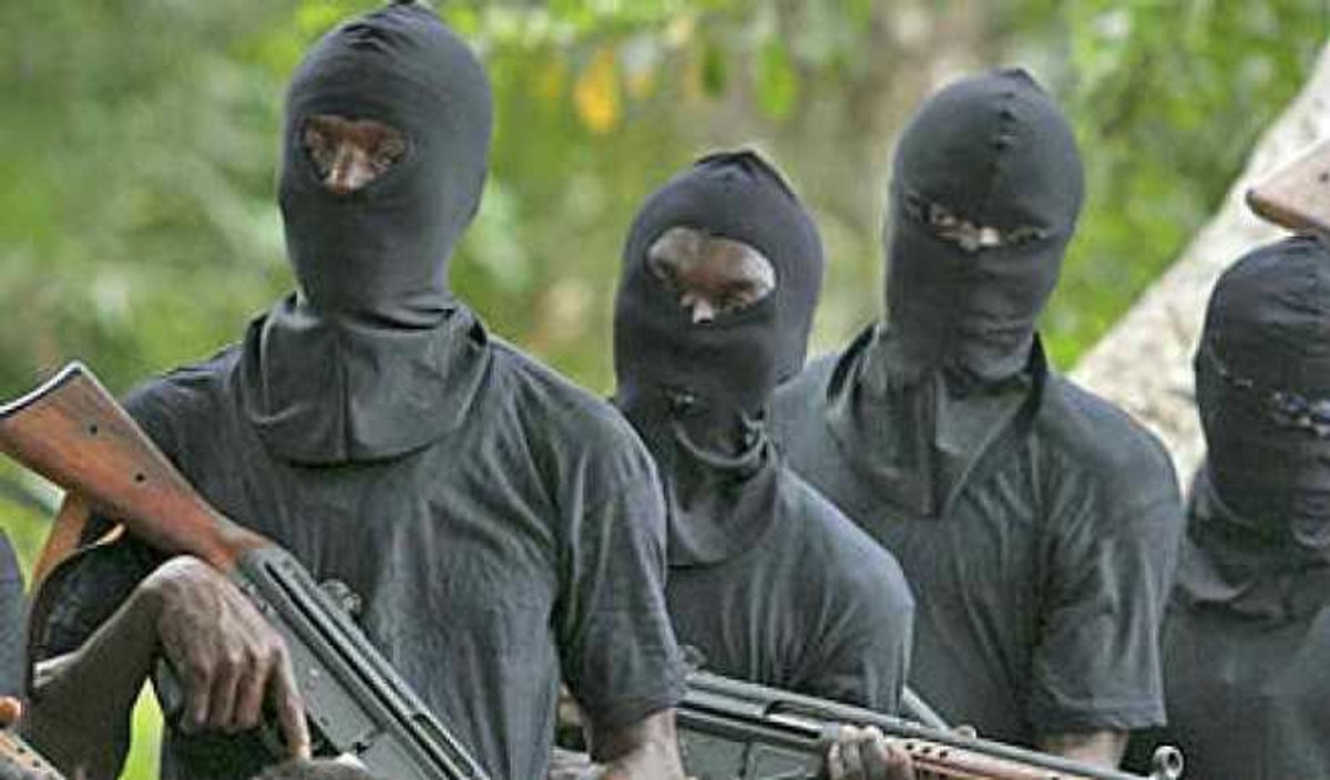 1793108675 Gunmen1 1