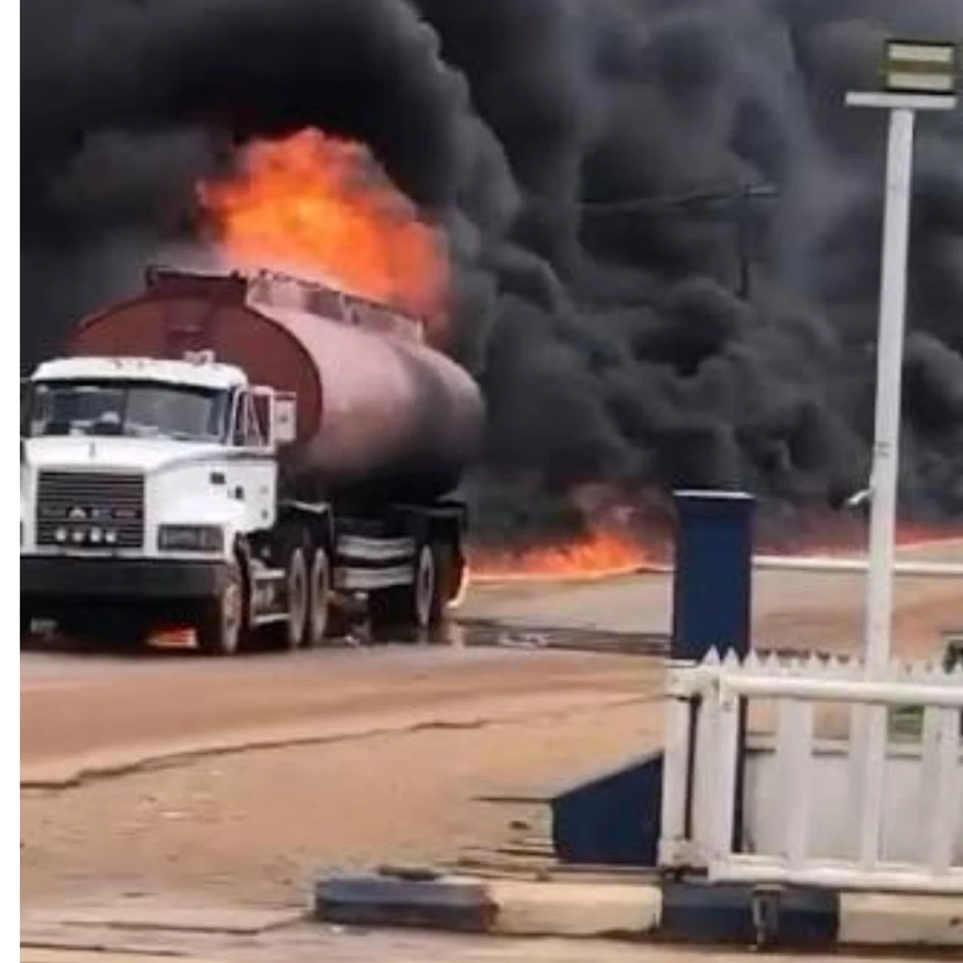Truck conveying petrol catches fire burns shops vehicles in Calabar