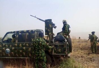 military army troops weapons 1